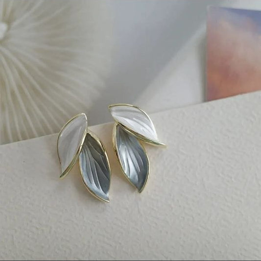 Korean Style Leaf Stud Earrings – Silver Minimal Elegant Design