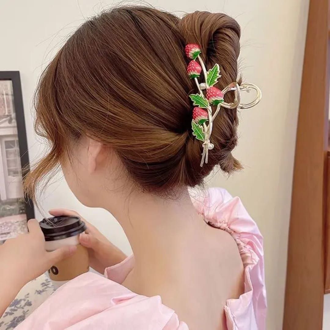 Korean Metal Strawberry Floral Hair  Clutcher