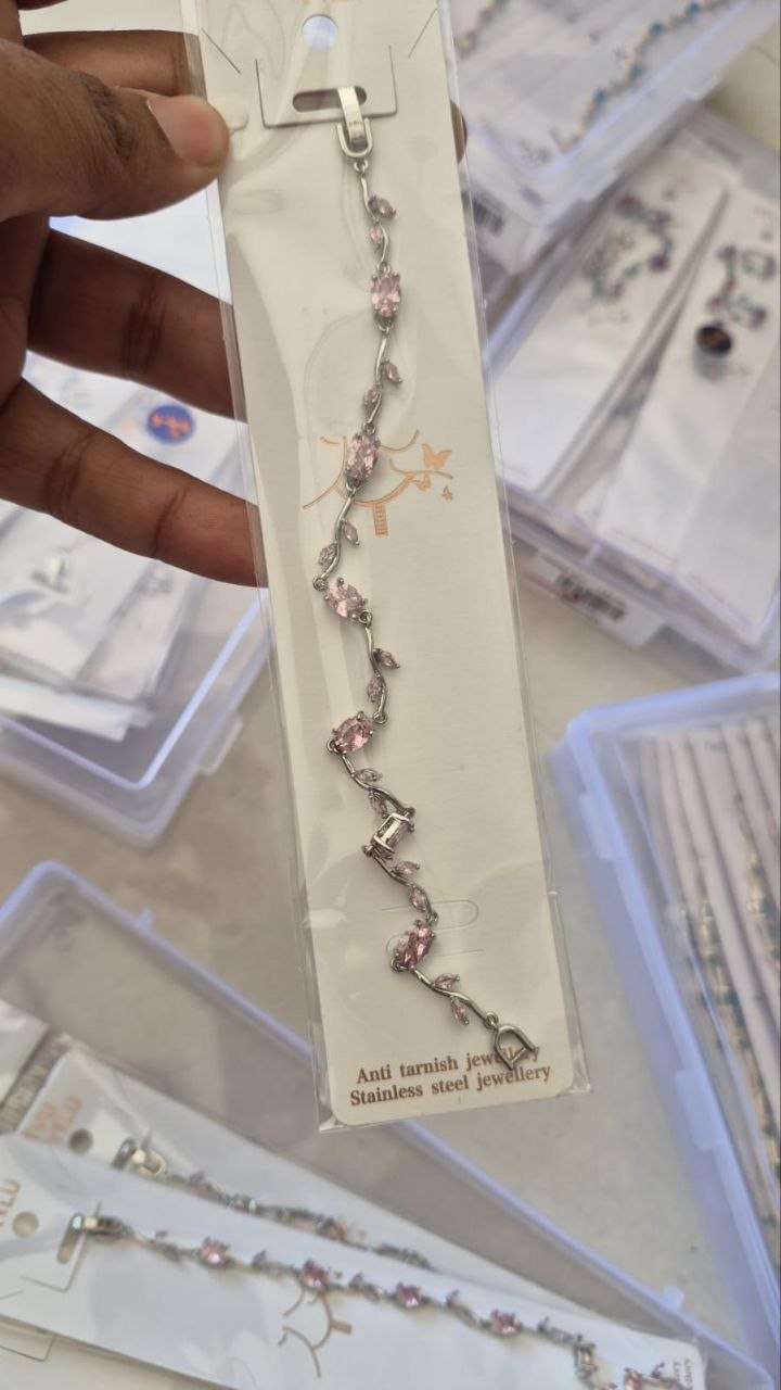 Anti-Tarnish Silver Tulip Bracelet for Women