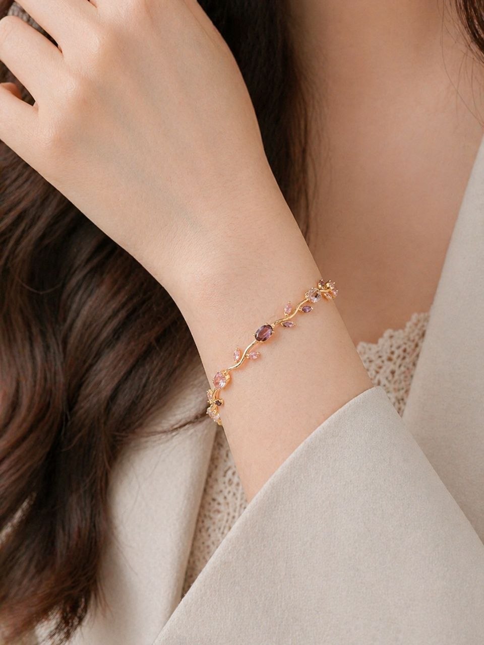 Anti-Tarnish Gold Tulip Bracelet for Women