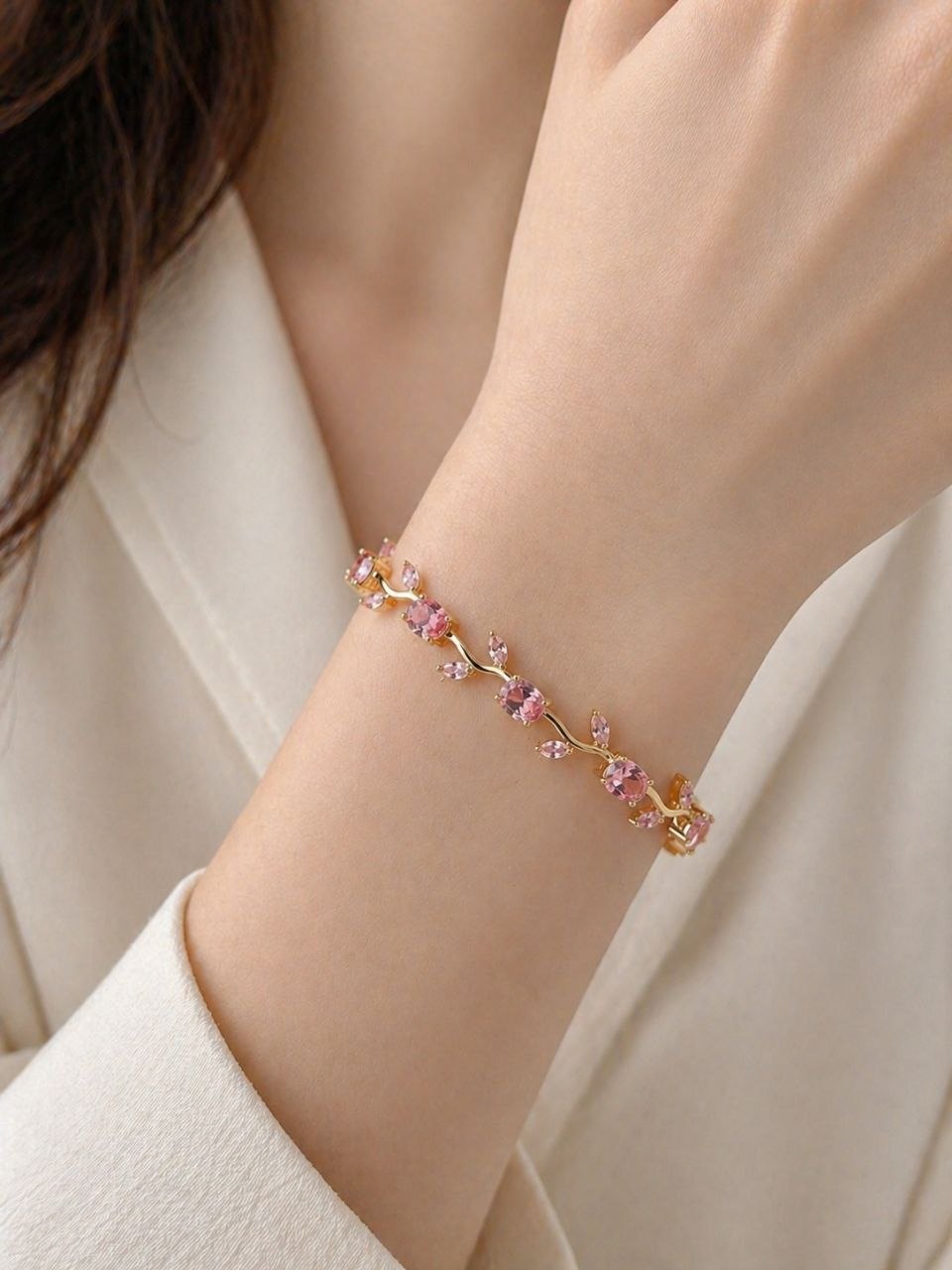 Anti-Tarnish Gold Tulip Bracelet for Women