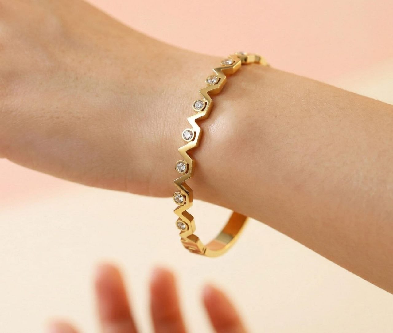 Luxury Zigzag Anti Tarnish Crystal Bracelet