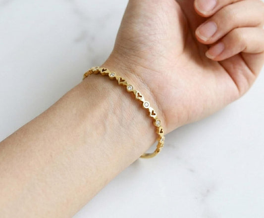 Premium Heart Design Anti Tarnish Bracelet