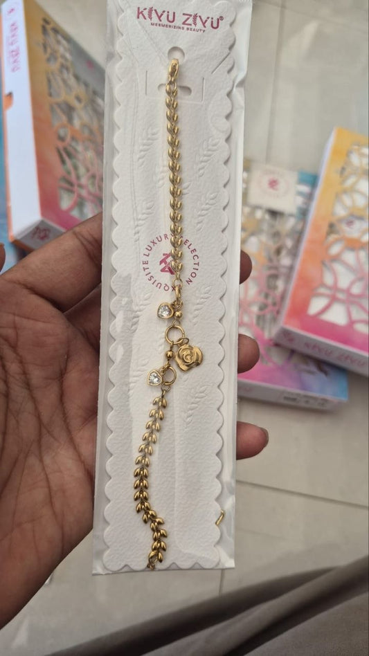 Kiyu Ziyu Rose Heart Charm Bracelet