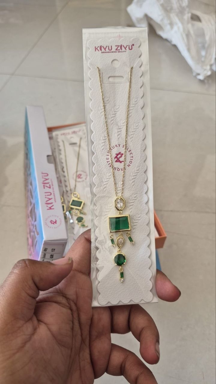 Kiyu Ziyu Anti Tarnish Vintage Emerald Charm Necklace