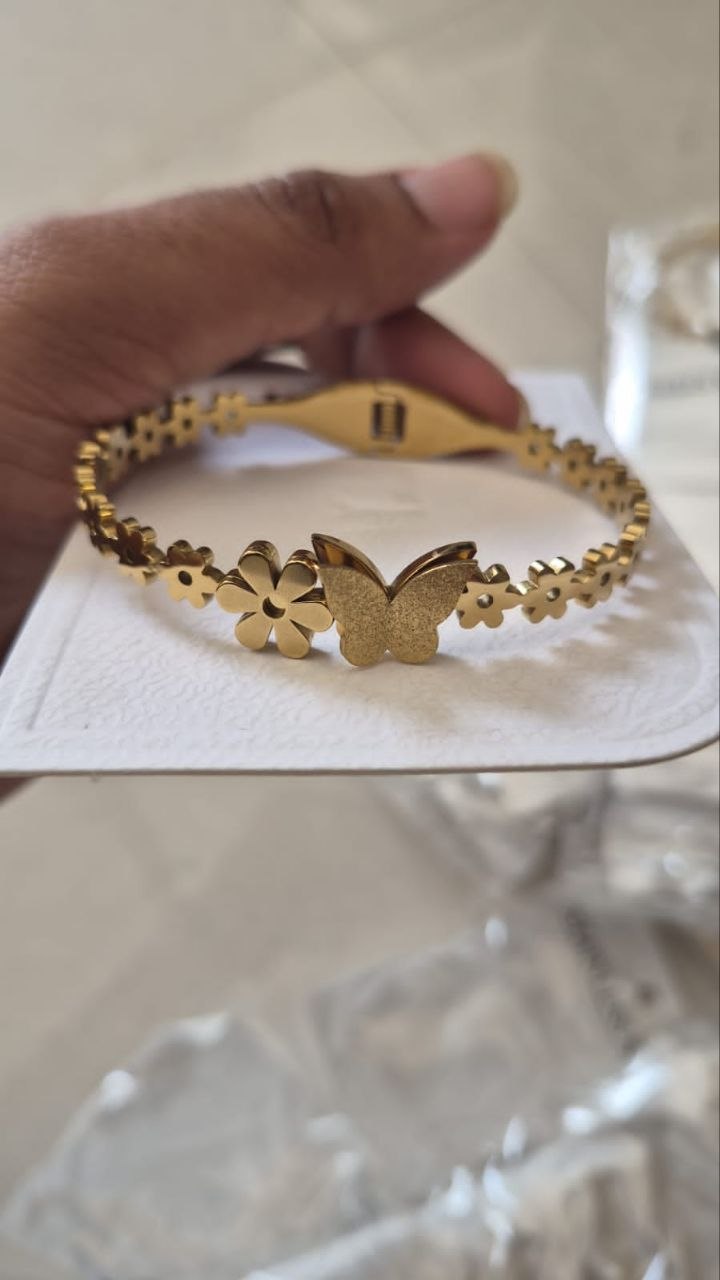 Anti Tarnish Floral Butterfly Bracelet