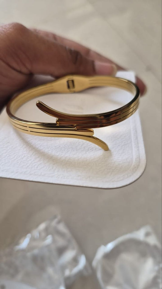 Anti Tarnish Minimal Line Layered Bracelet