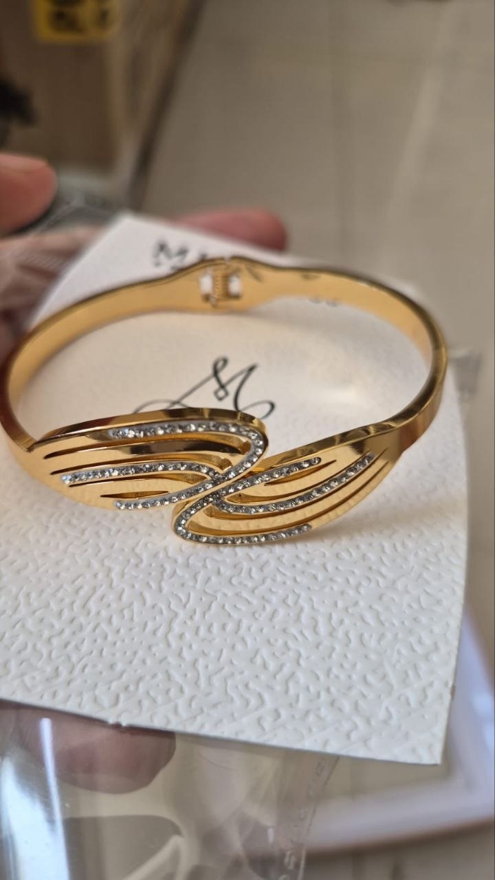 Anti Tarnish Crystal Wave Designer Kada