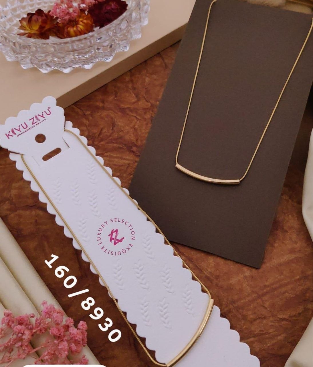 Kiyu Ziyu Sleek Curve Necklace
