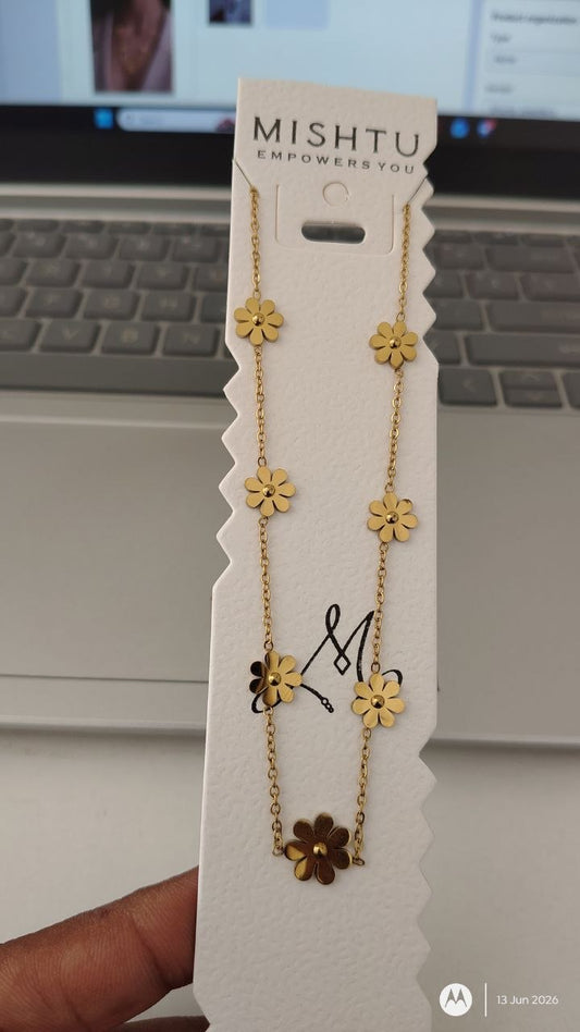 Anti Tarnish Daisy Flower Charm Necklace