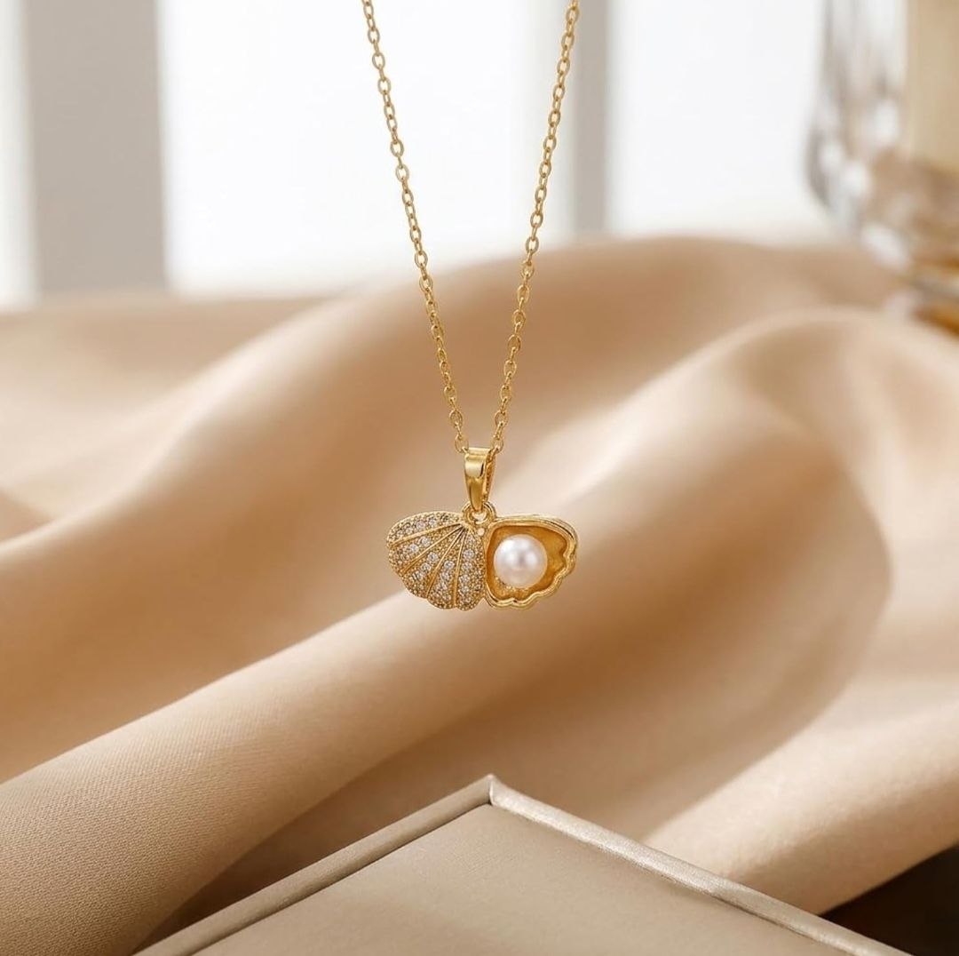 Elegant Gold & Rose Gold Shell Pearl Pendant Necklace for Women