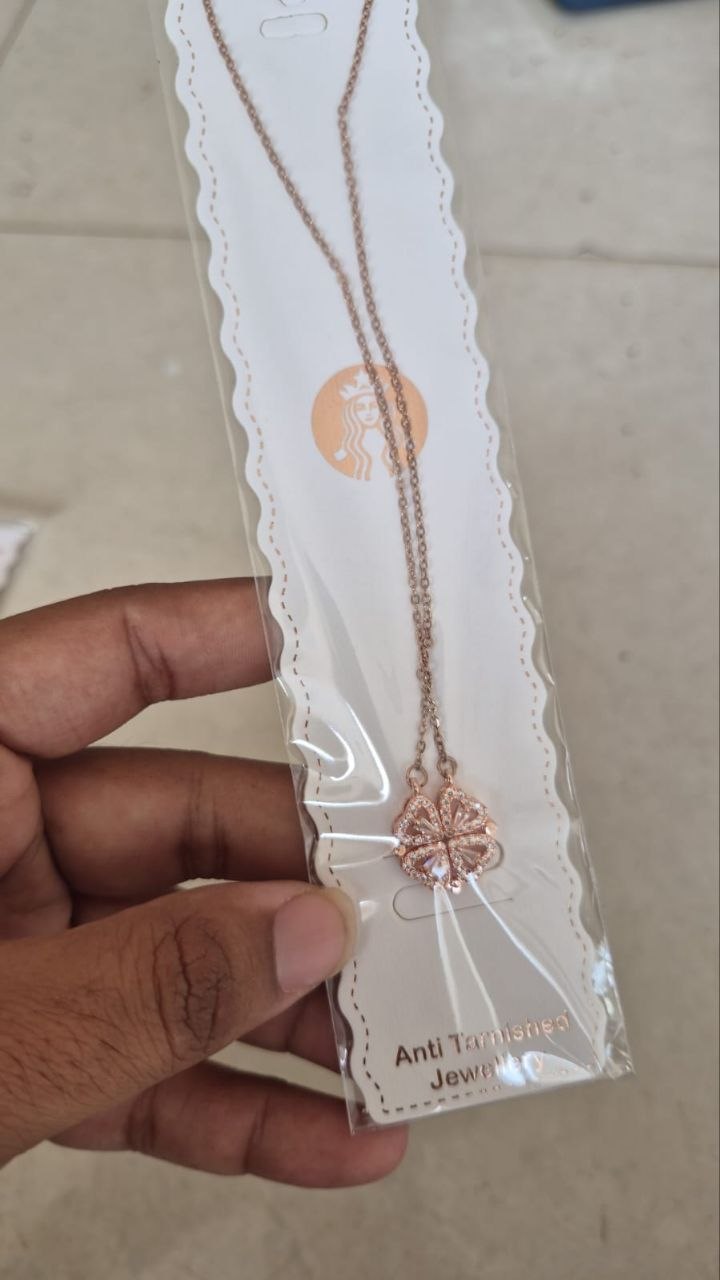 Anti tarnish four petals neckless