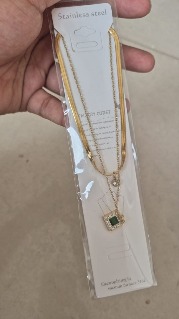 Anti tarnish green & white two layer neckless