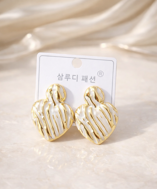 White & Gold Enamel Studs
Party wear earring set