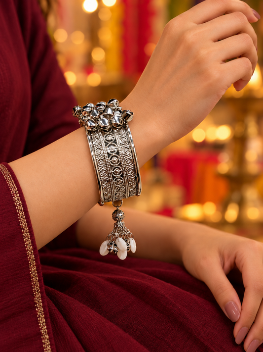 Set of 2 pcs oxidized silver-plated openable cuff kada
