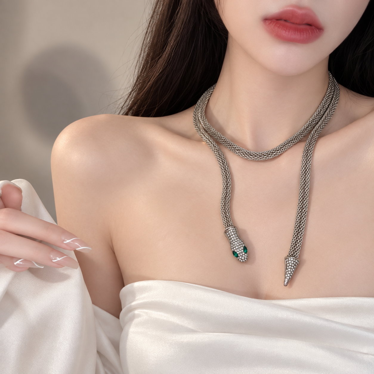 Silver Plated Rhinestone Decor Snake Design adjustable Necklace