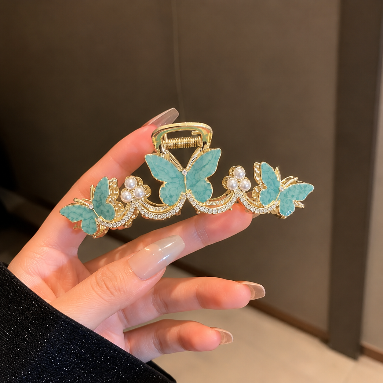Korean metal hair claw