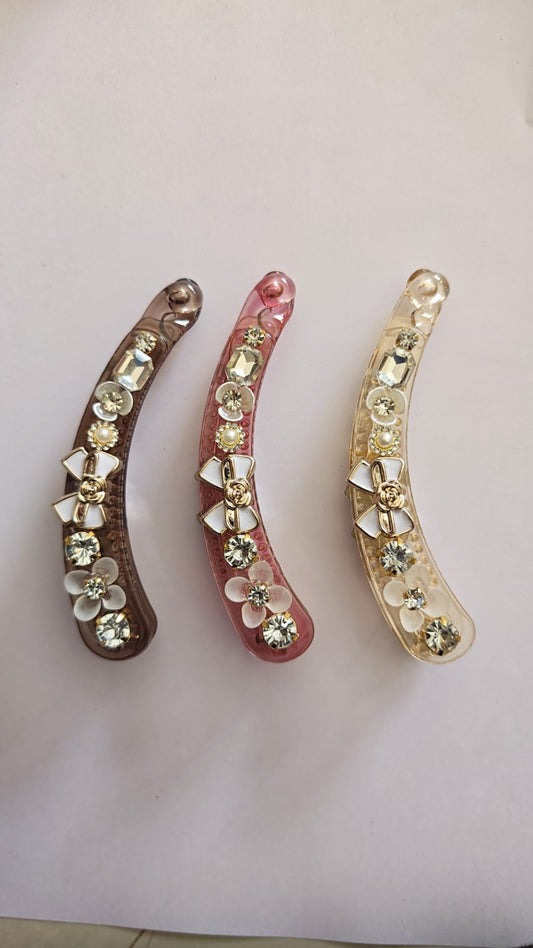 Set of 3

Korean premium Diamond banana clip