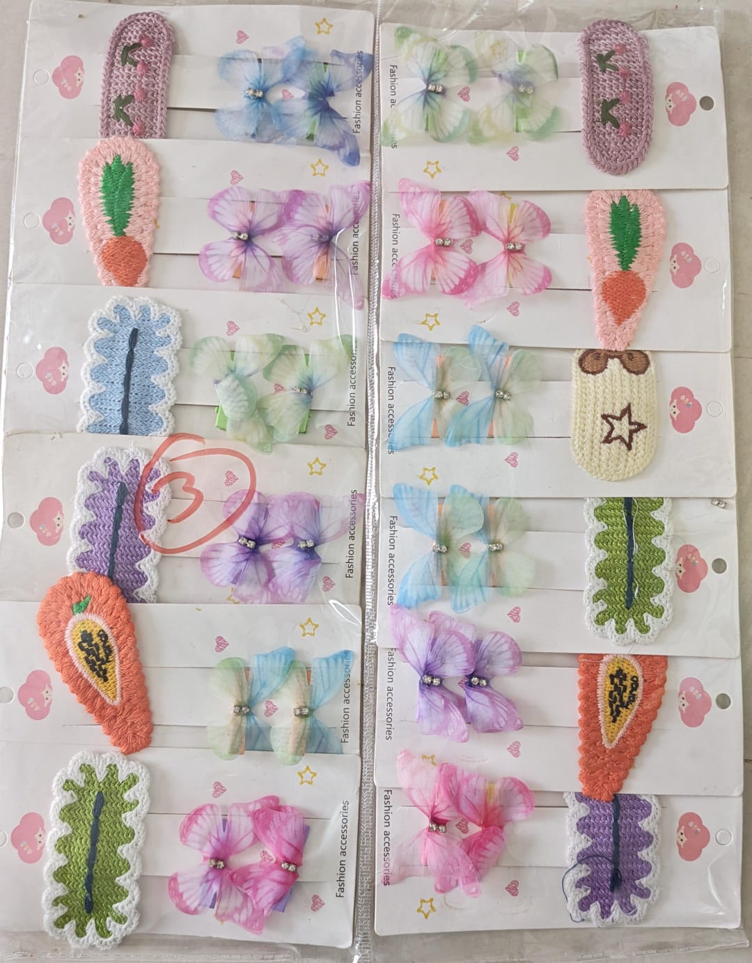 Set of 12  Combo cards butterfly clip
Mix colours