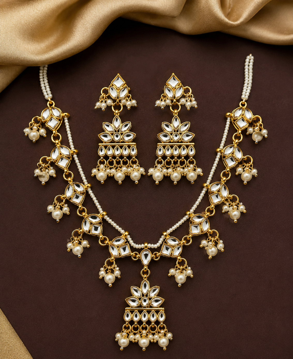Traditional necklace set