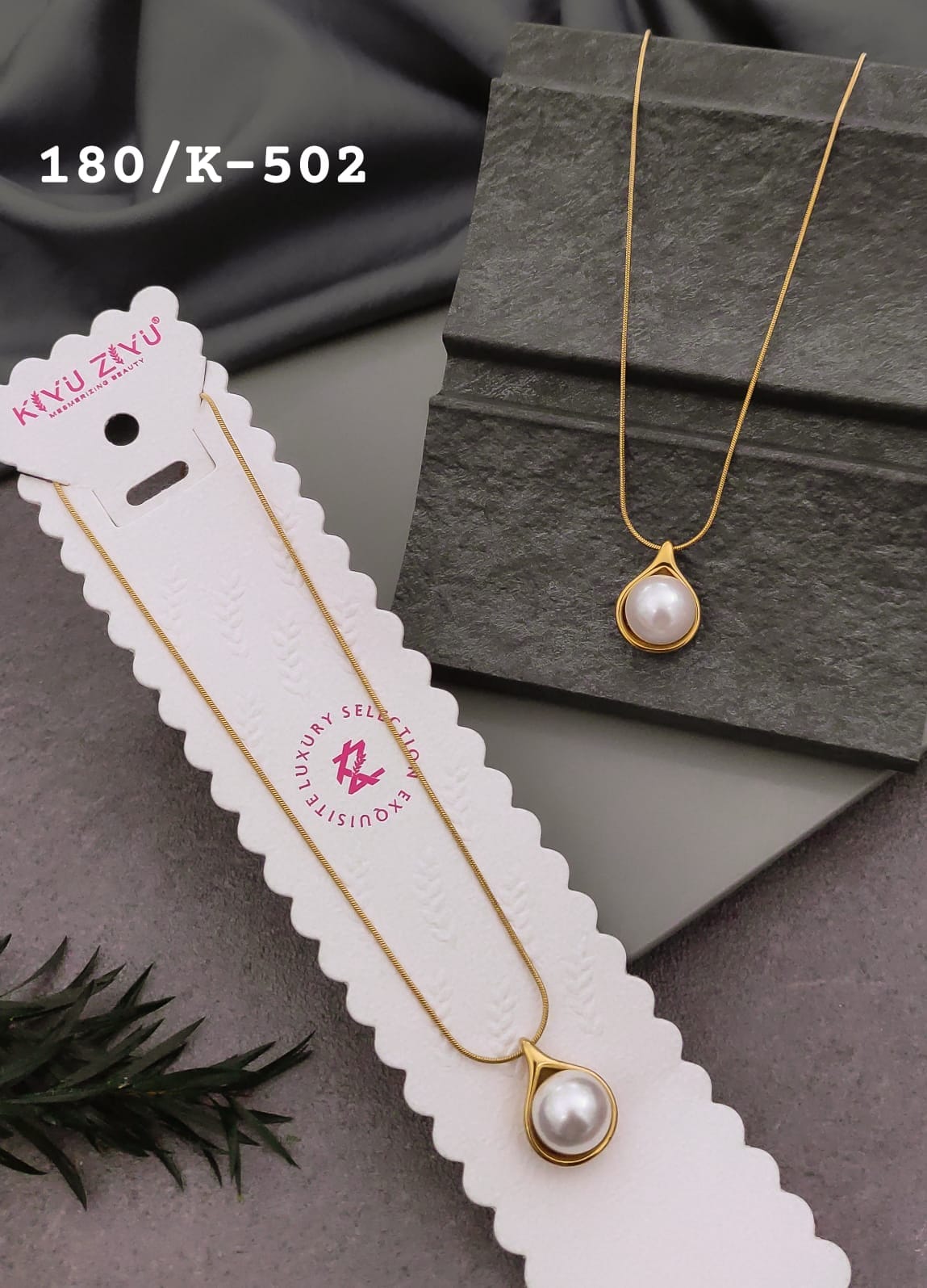 Anti tarnished white pearl necklace