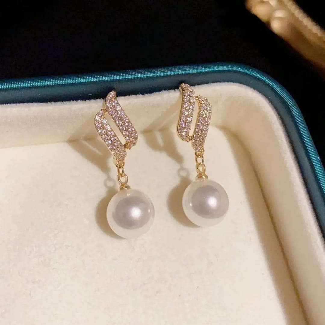 Korean hanging pearl earrings