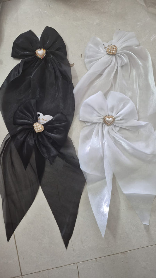 Set of 4 pcs Bow pin black and white