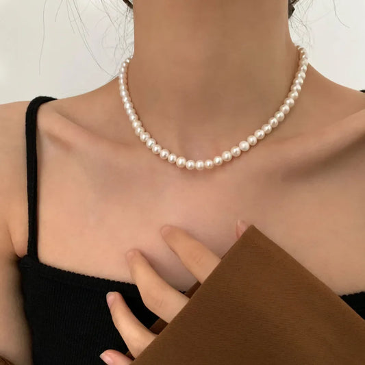 White pearl korean necklace