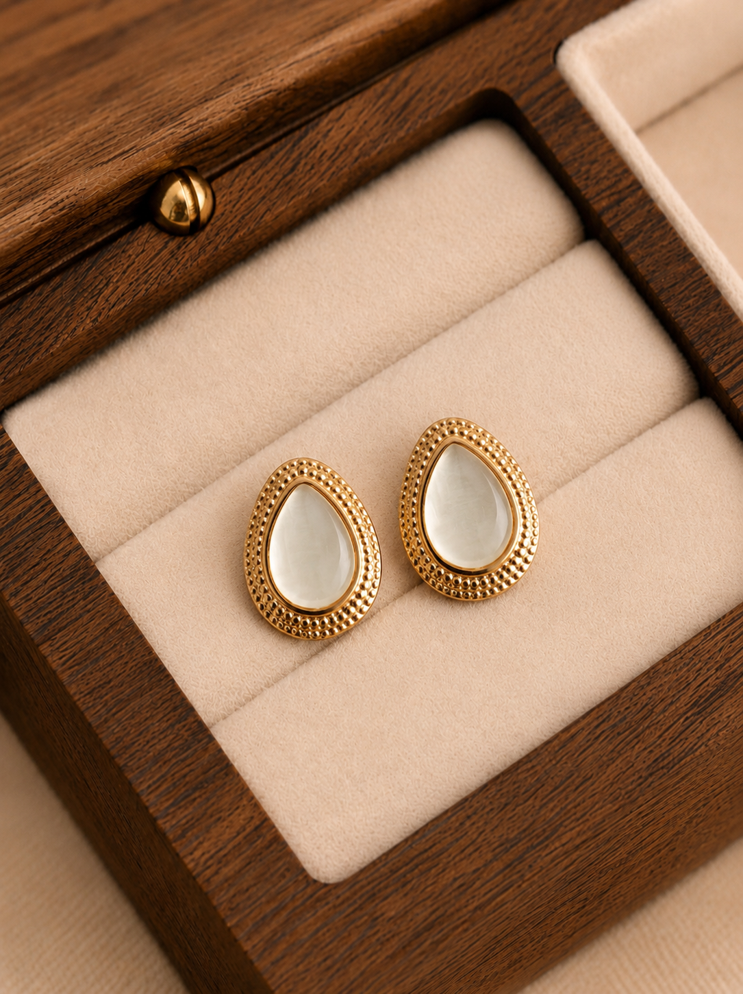 Korean design Oval Earring