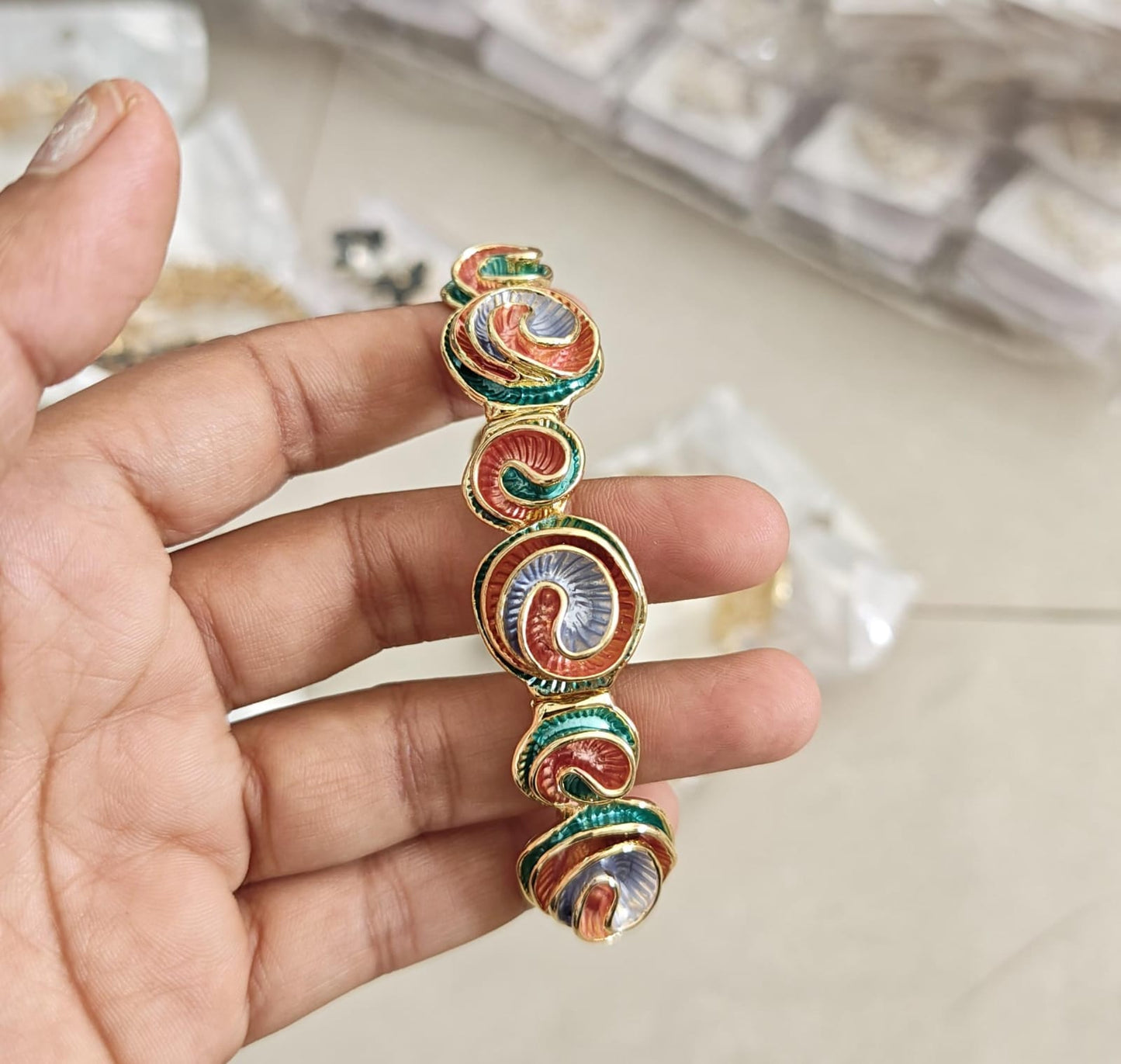 Stretchable enamel swirled bracelet regular size