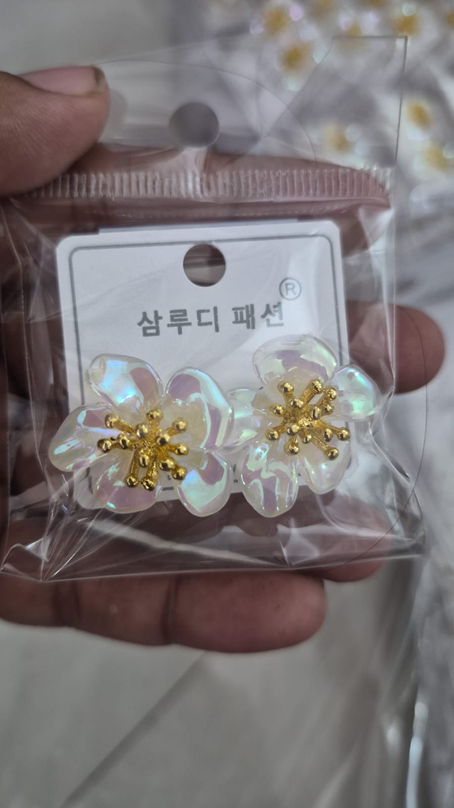 Korean white flower earring set