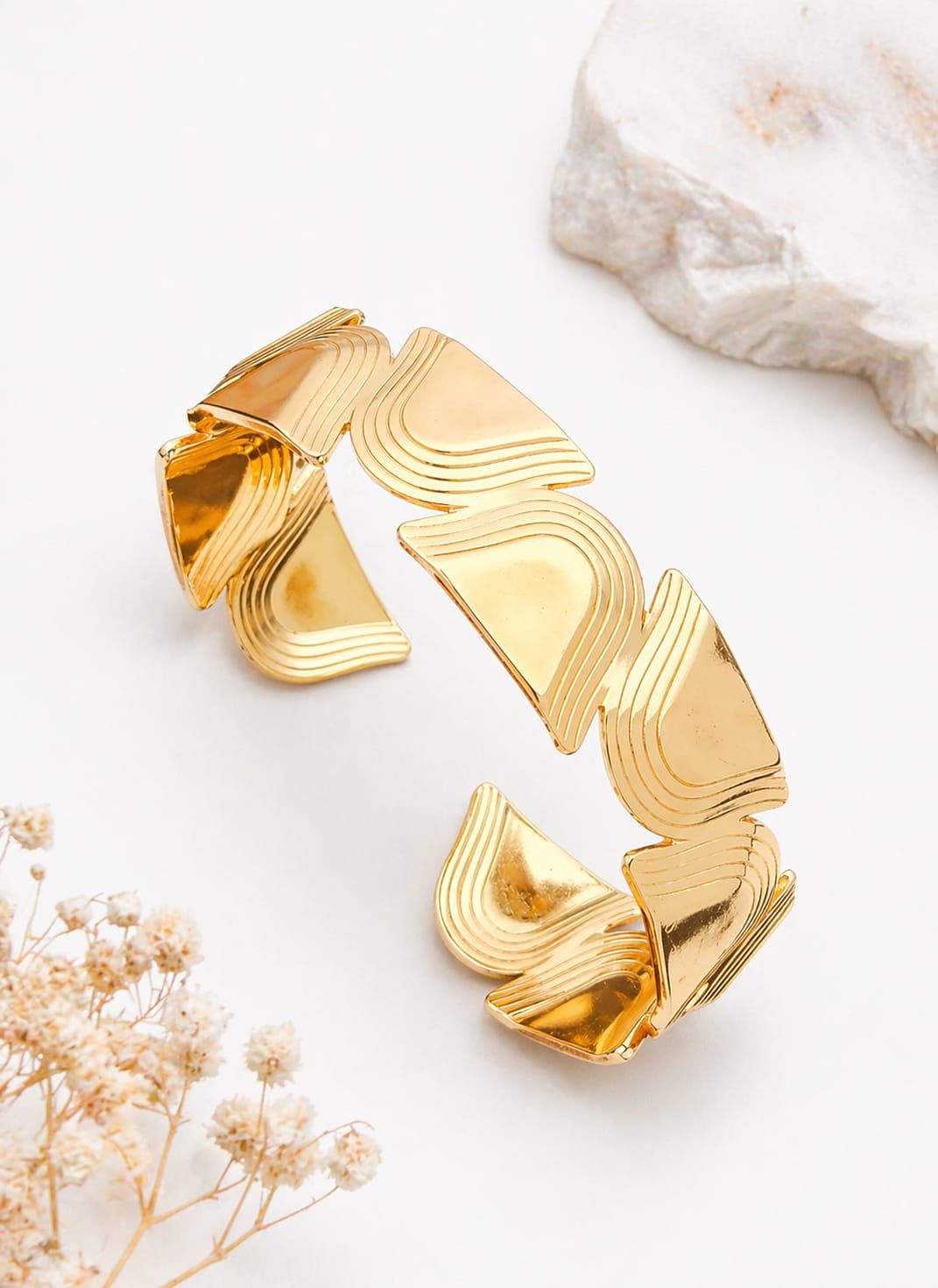 Anti tarnished adjustable bracelet