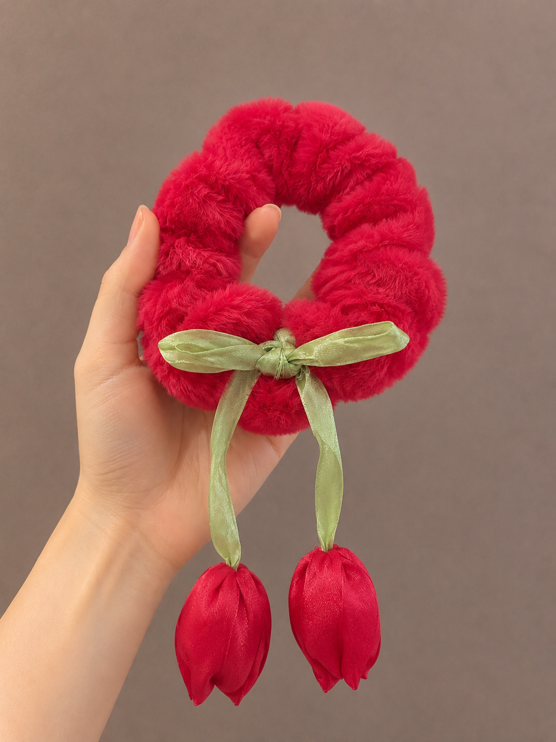 Set of 6
Furr tulip scrunchies