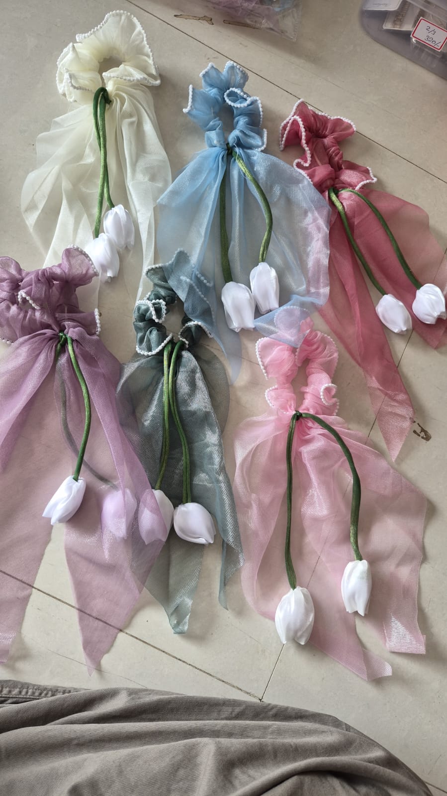 Set of 6 at Long tulip Bow scrunchies