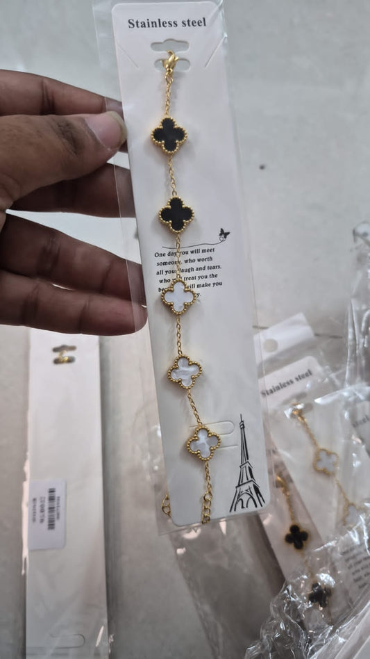 Anti tarnish reversible white and black clover chain bracelet