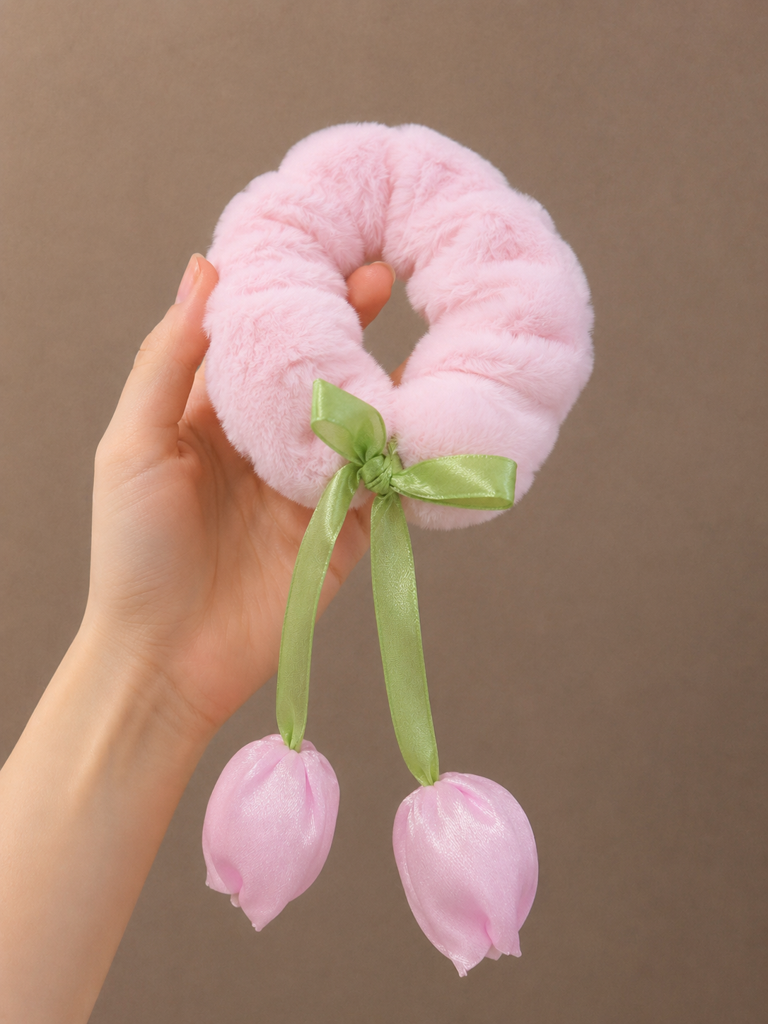 Set of 6
Furr tulip scrunchies