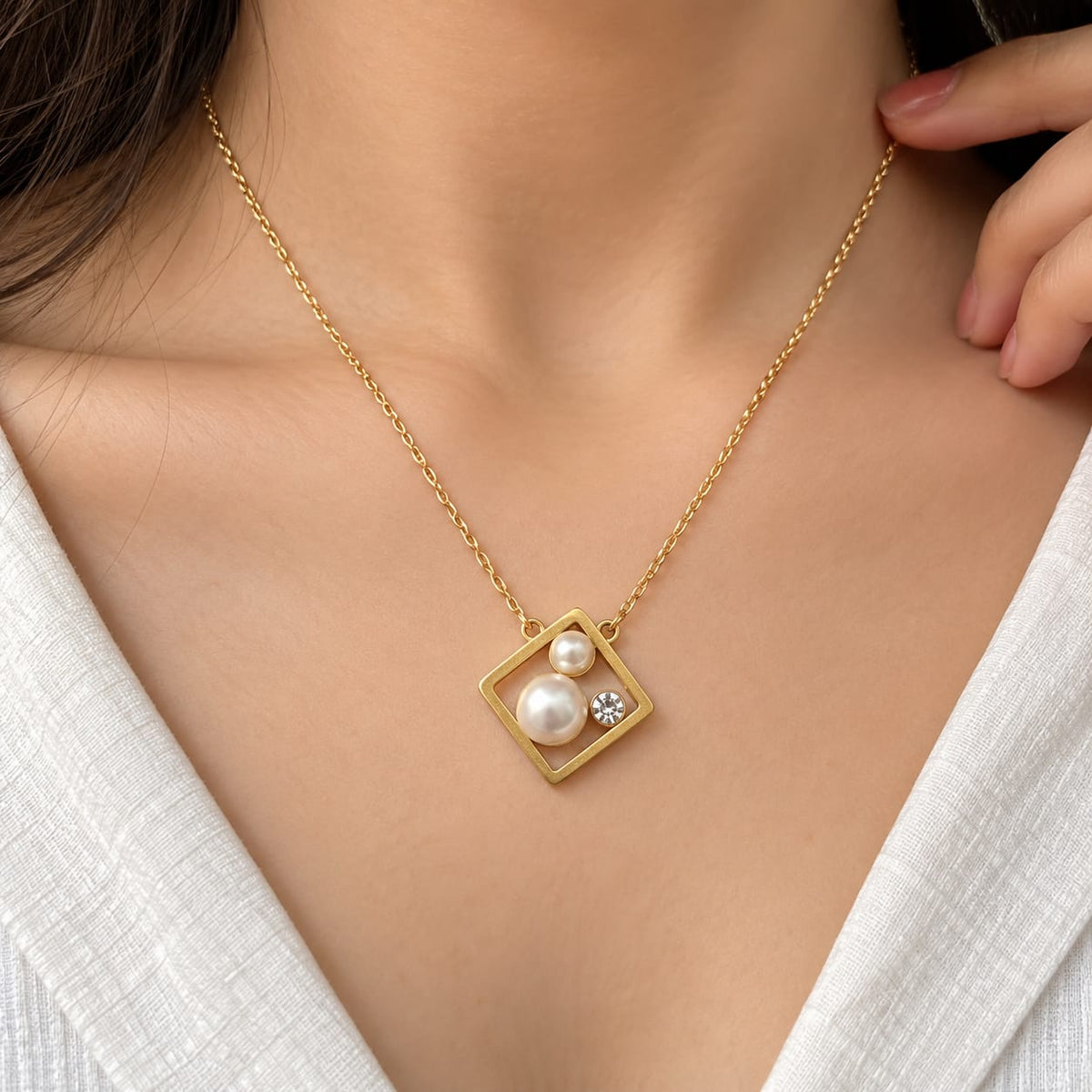 Pearl Glow Geometric Square Pendant Necklace