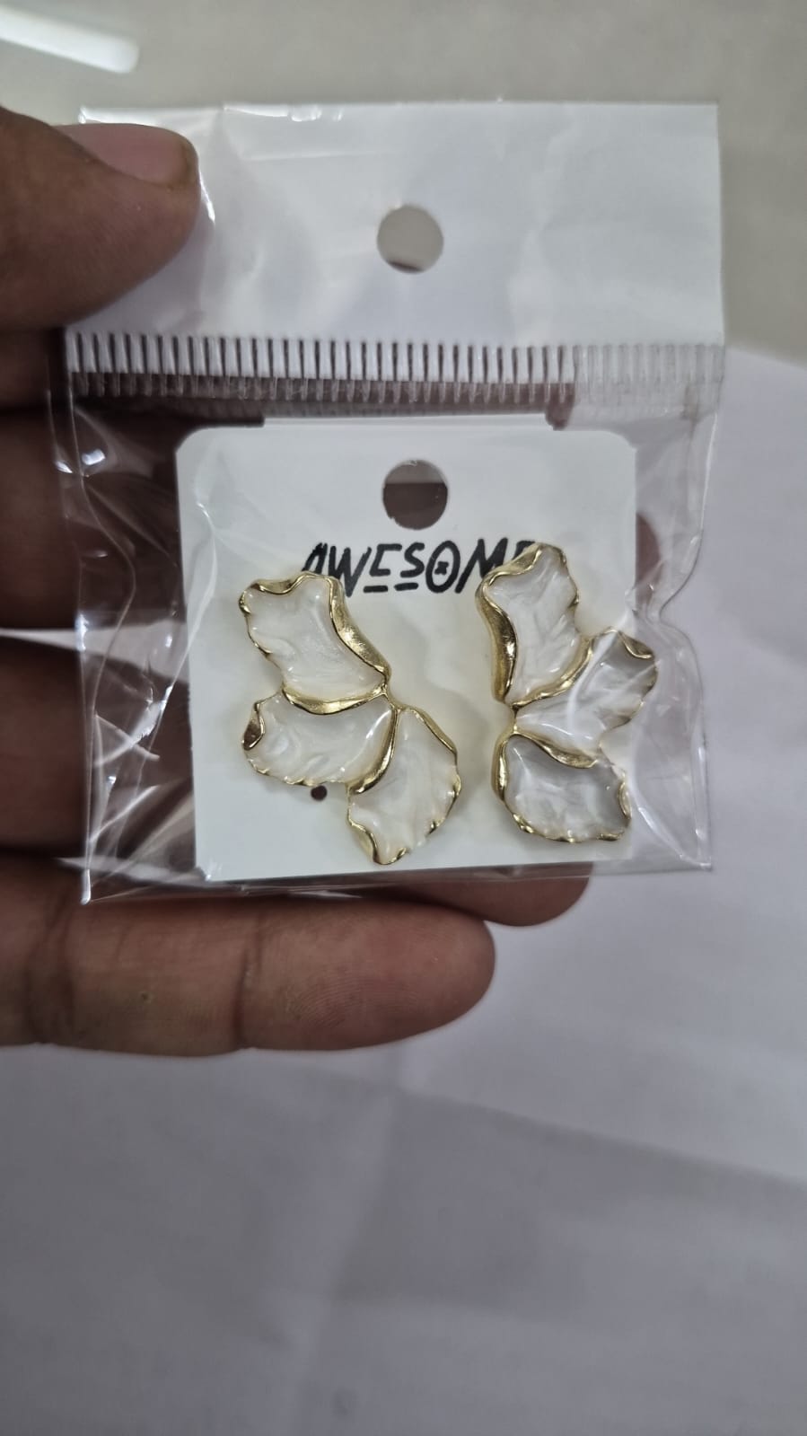 White flower design earrings