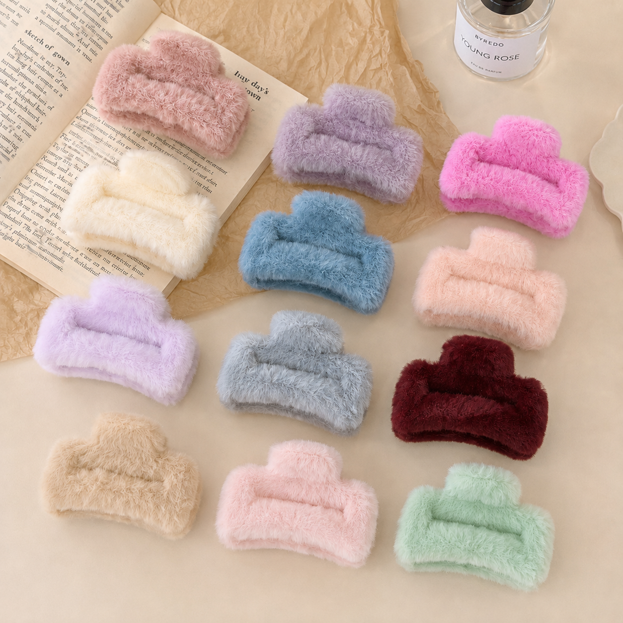 Set of 12 pcs Furry Clutcher