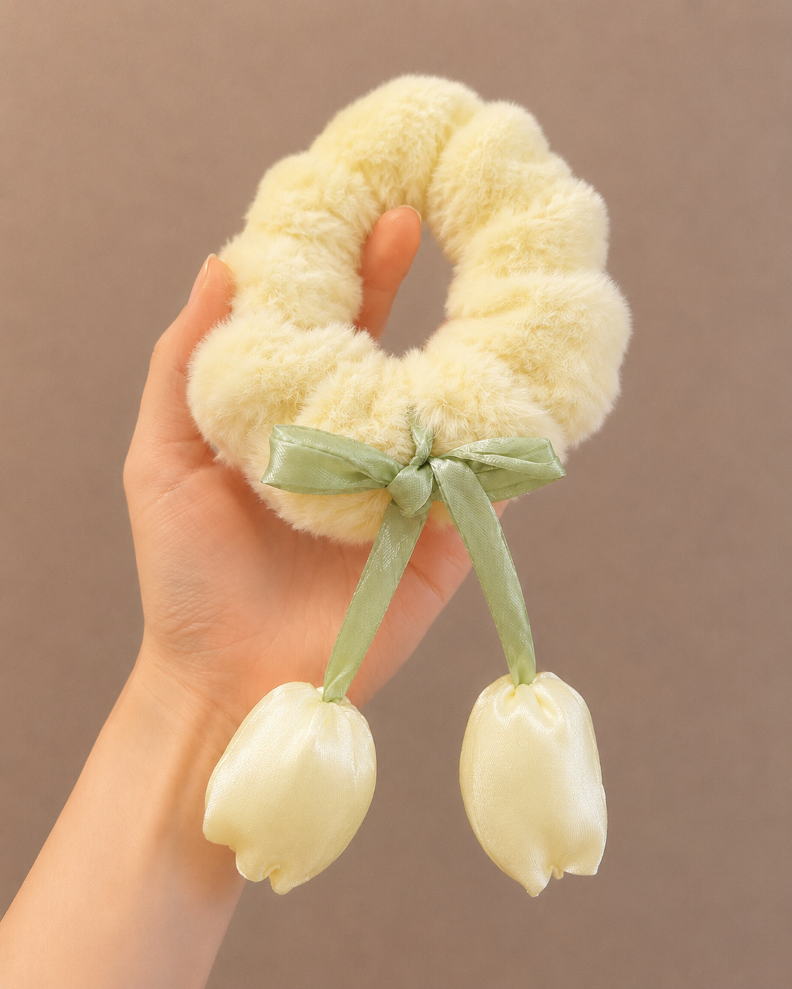 Set of 6
Furr tulip scrunchies