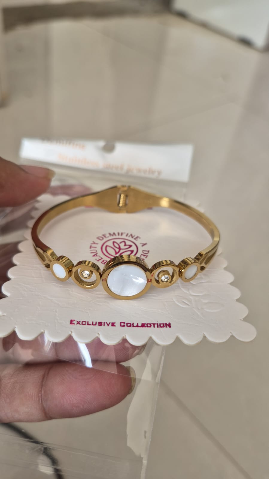 Anti-Tarnish Mother of Pearl Crystal Bracelet