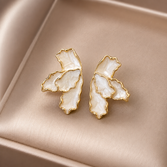 White flower design earrings