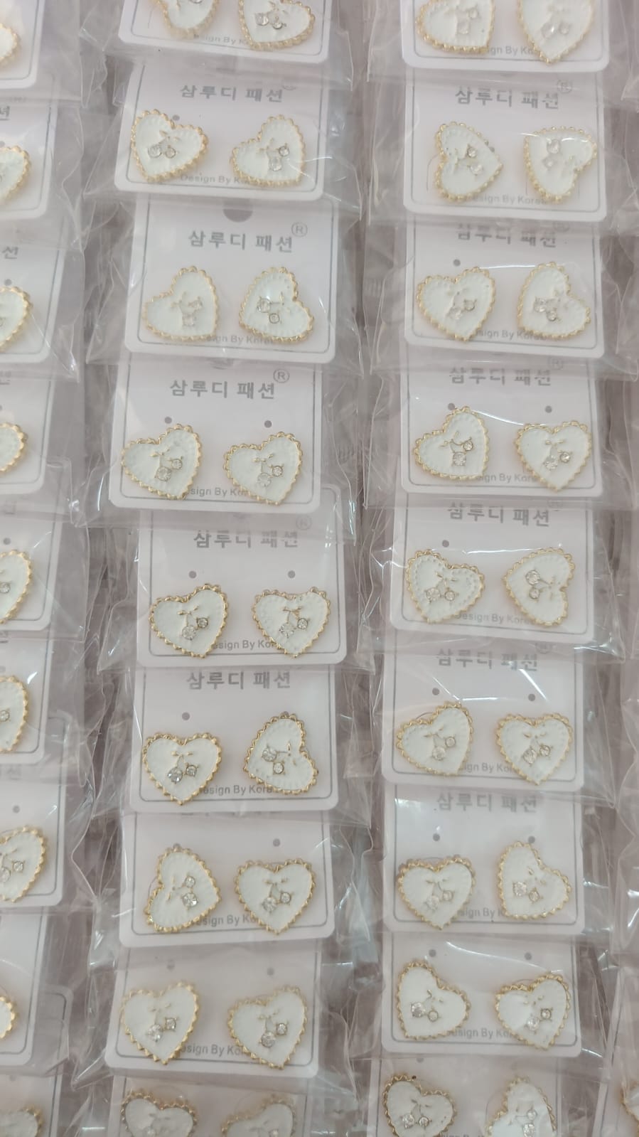 Korean Design Cute White Heart Earring