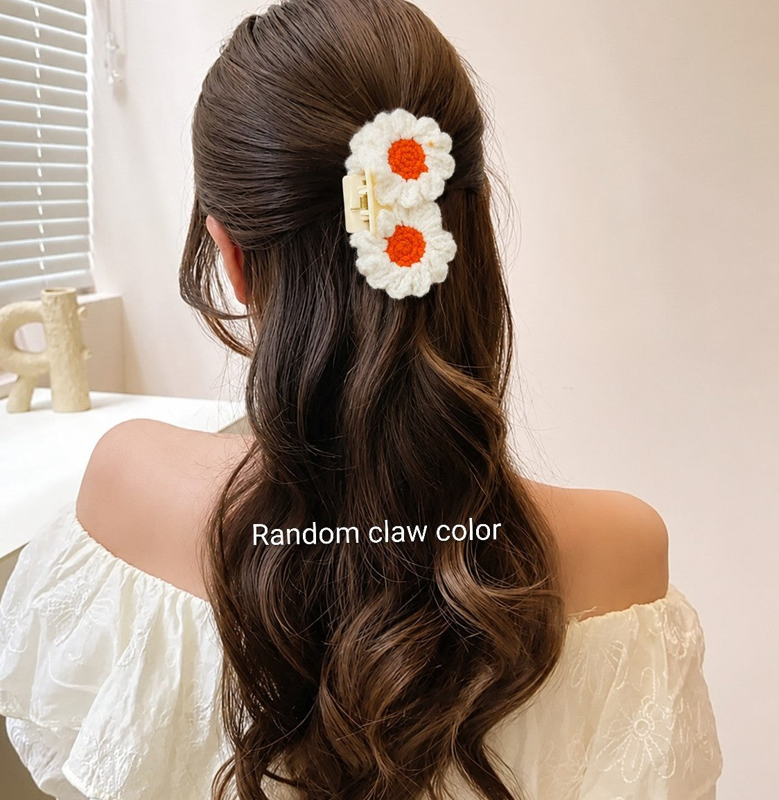 Handmade Crochet Daisy Hair Claw  
Random claw colour