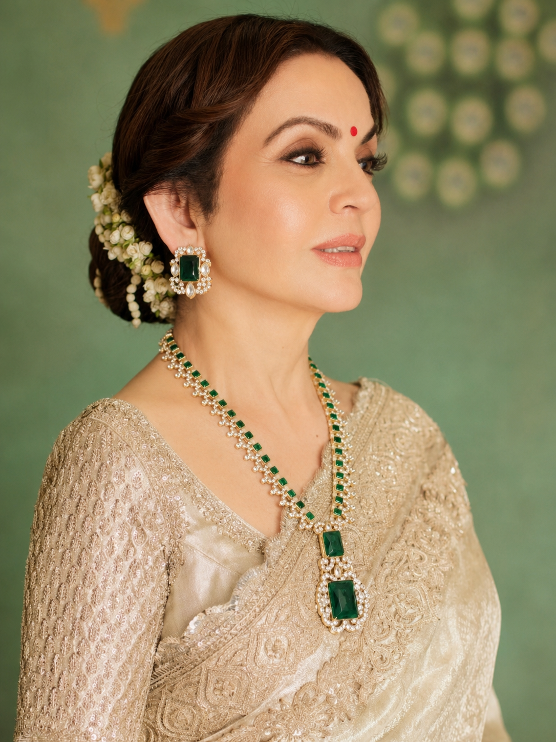 Nita ambani inspired green necklace set