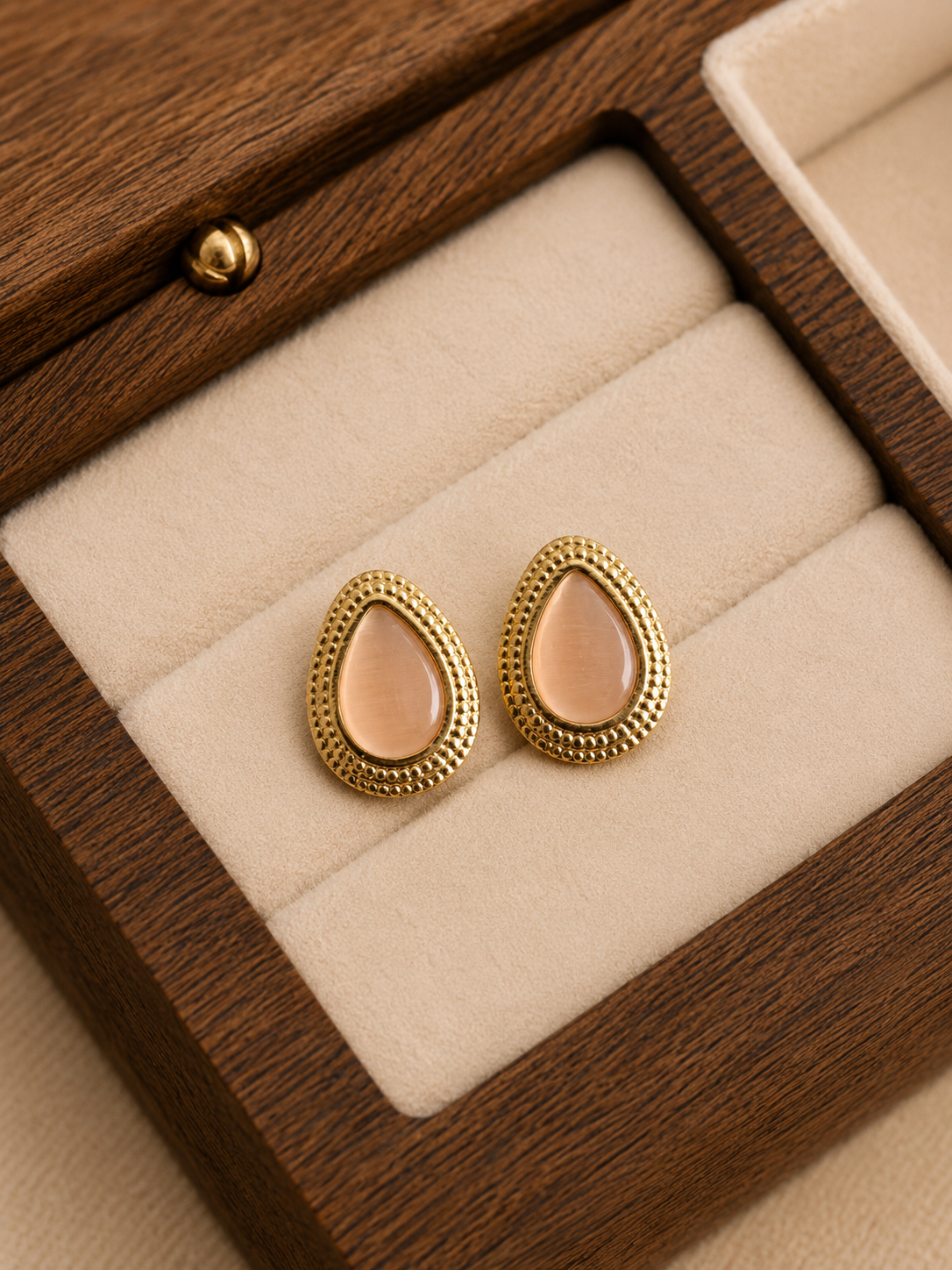Korean design Oval Earring