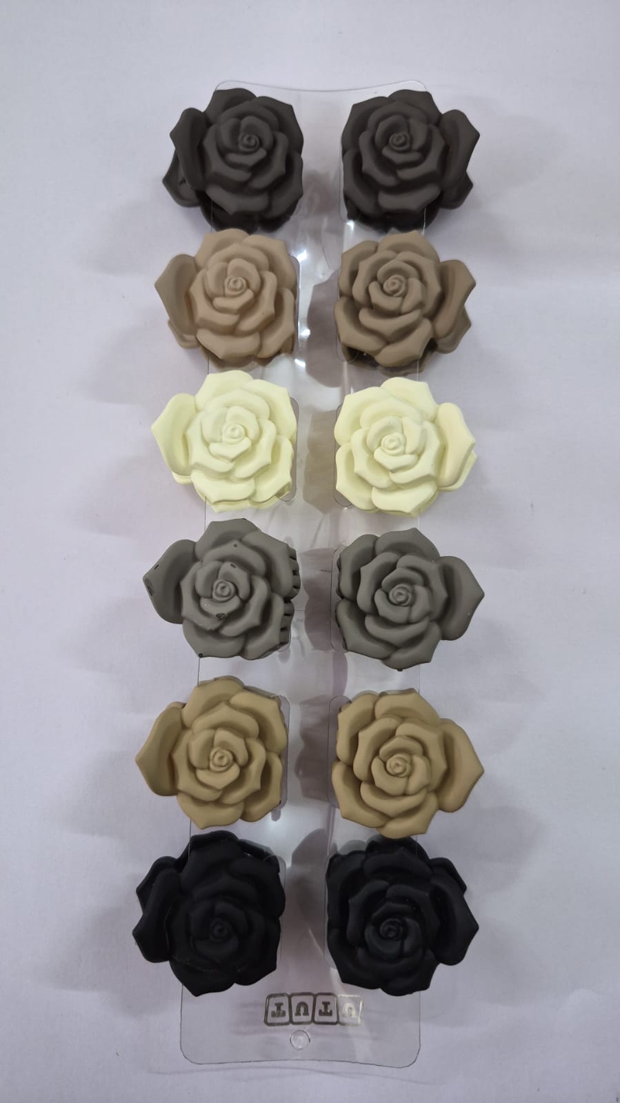 Small mat clutches set of 12