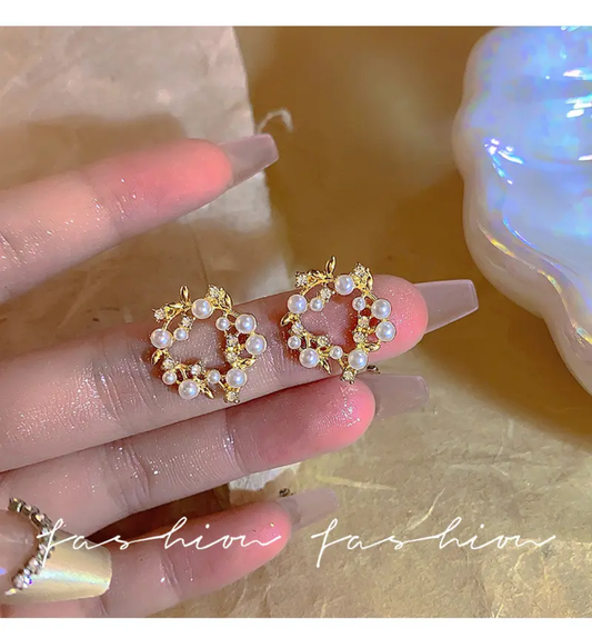 Korean round shape with pearl earring