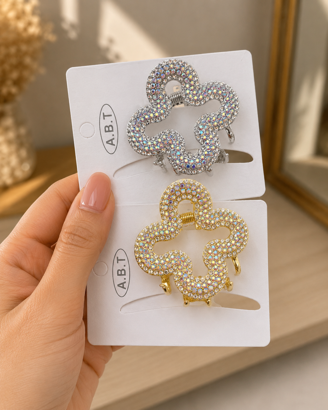Set of 2 pcs heavy metal material with diamond hair claw