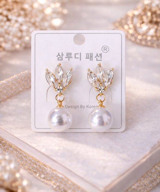 Splendid Gold Tone Shimmering Cubic Zirconia & Pearl Stud Earring For Women
